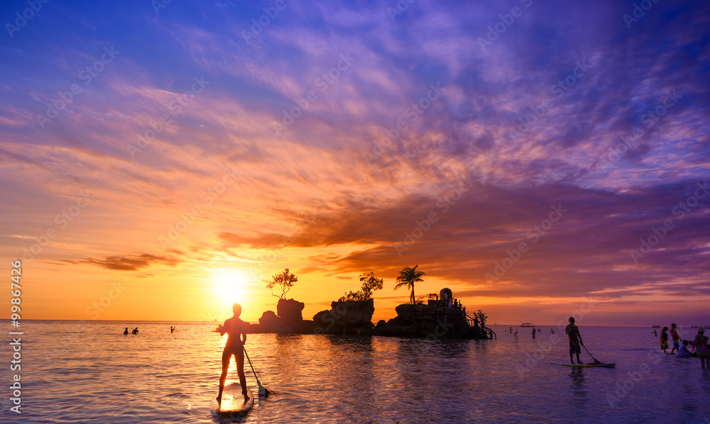 印度尼西亚巴厘岛，日落时美丽的海滩