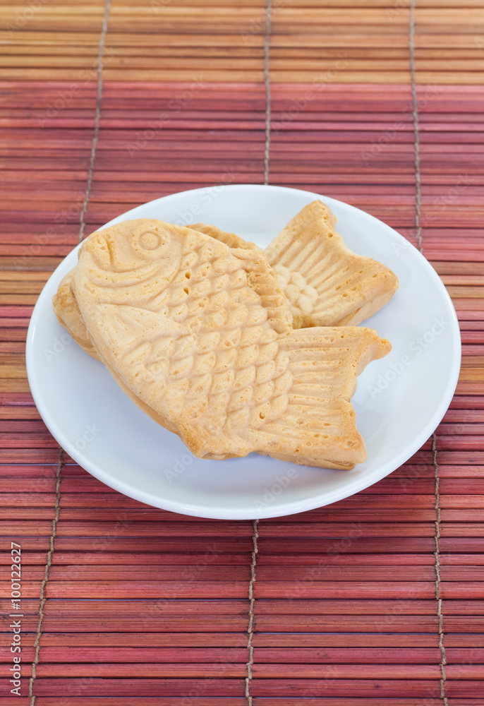 Taiyaki，用普通煎饼或华夫饼面糊制作的日本鱼形蛋糕