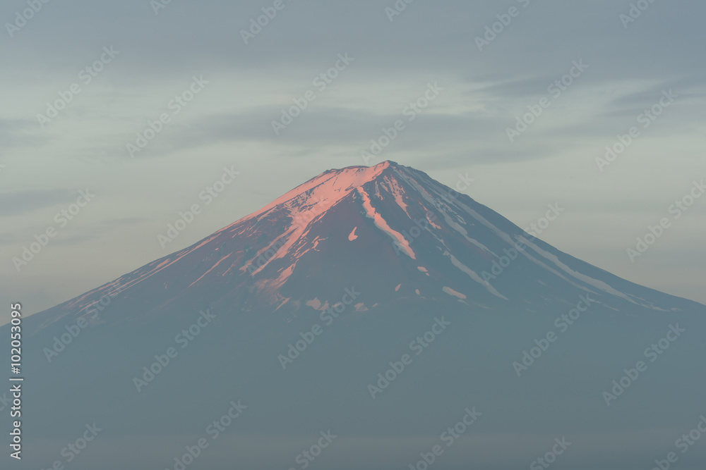 日本富士山日出时的特写