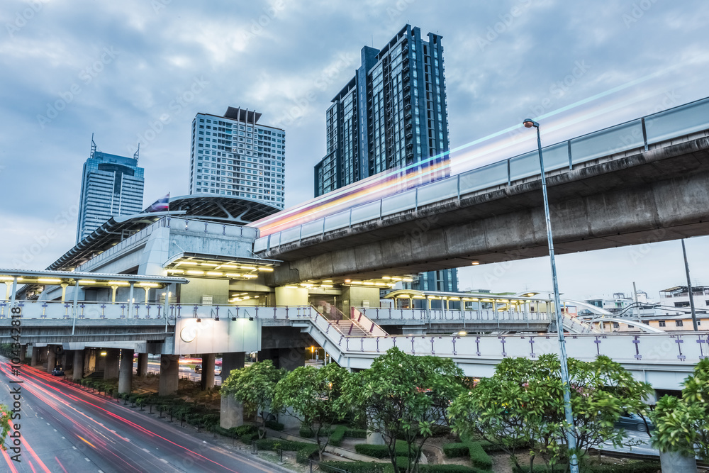 曼谷轻轨地铁站