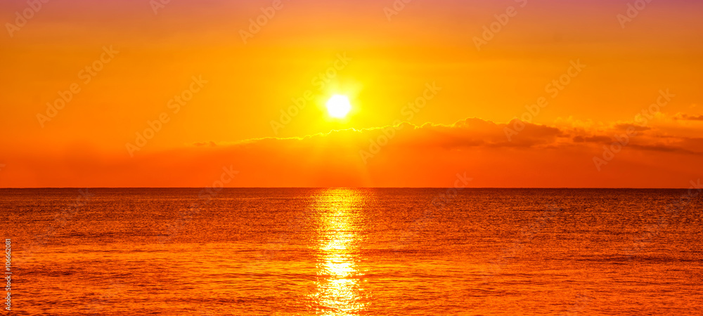 海洋与日落