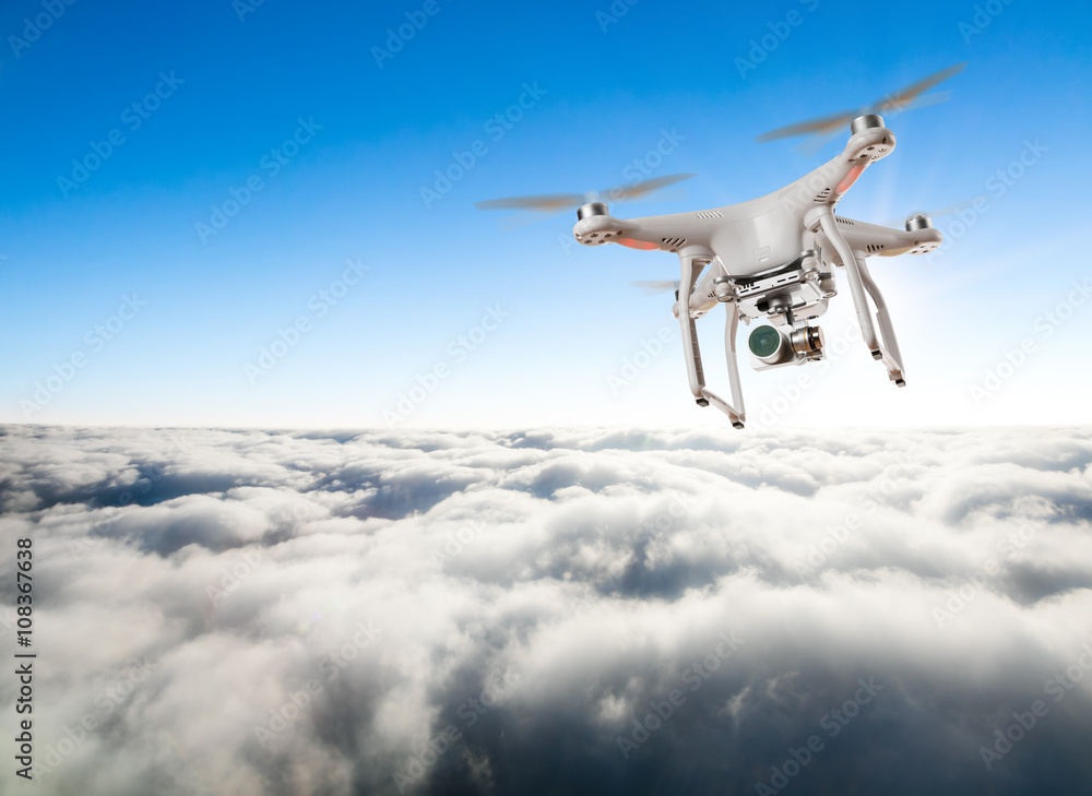工业工程无人机在云端飞行