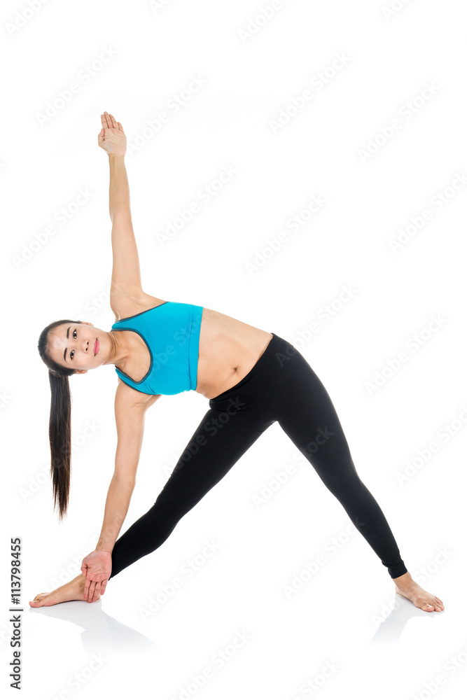 瑜伽女性-穿着运动服做瑜伽的漂亮亚洲女性