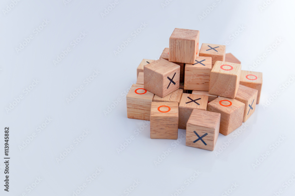 井字游戏XO，木制玩具，木块