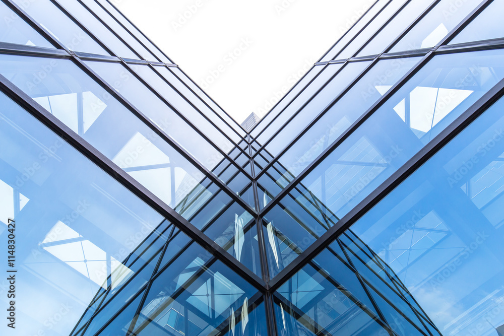 东京的玻璃墙现代建筑