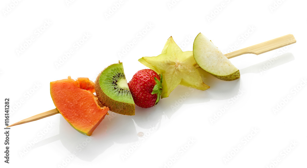 新鲜浆果和水果串