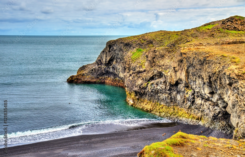 冰岛柯克朱峡湾海滩景观
