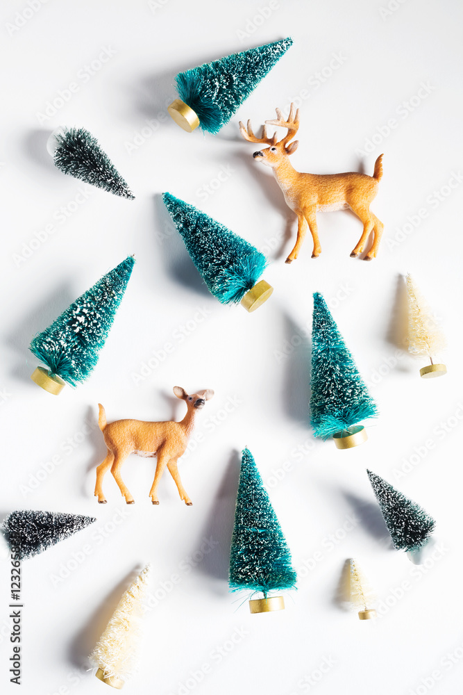 圣诞树和鹿