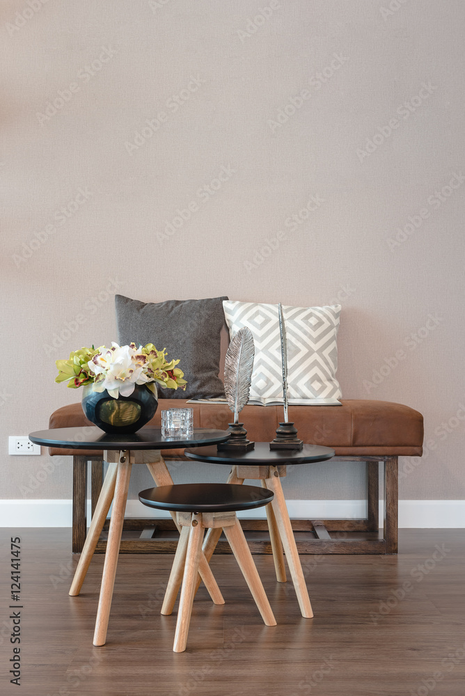 现代客厅桌椅套装