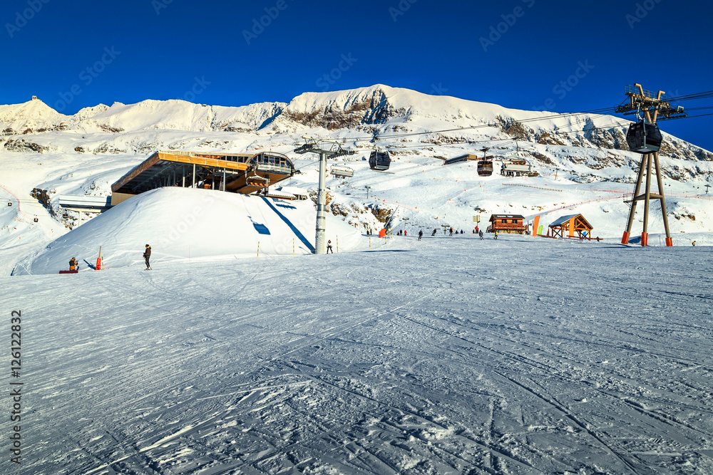 滑雪缆车站，Alpe d Huez，法国，欧洲