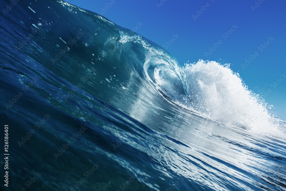 美丽的海洋背景巨大的海岸线波浪适合冲浪