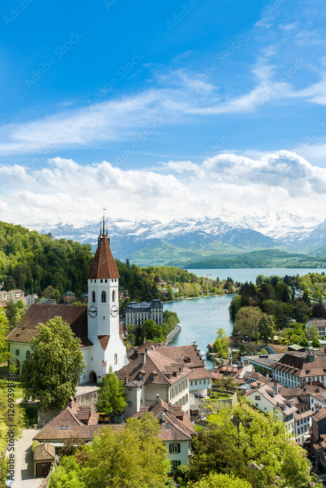 瑞士伯尔尼州的历史名城图恩。瑞士美丽的风景