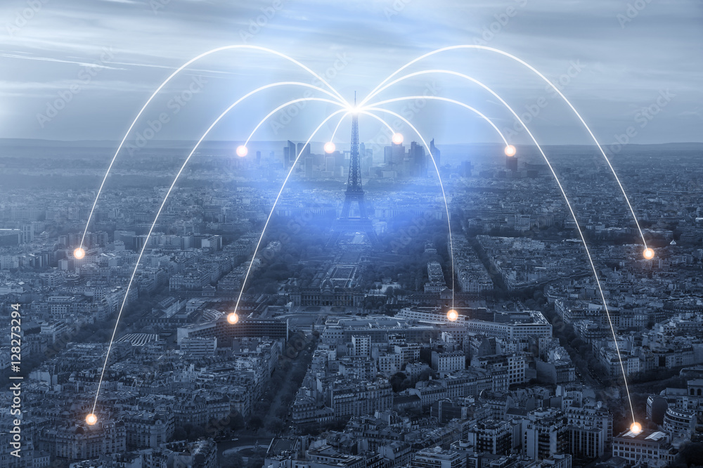 法国日落时的巴黎天际线鸟瞰图