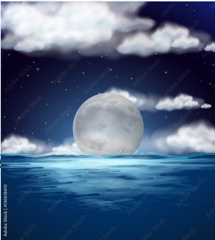 夜晚满月的海洋场景