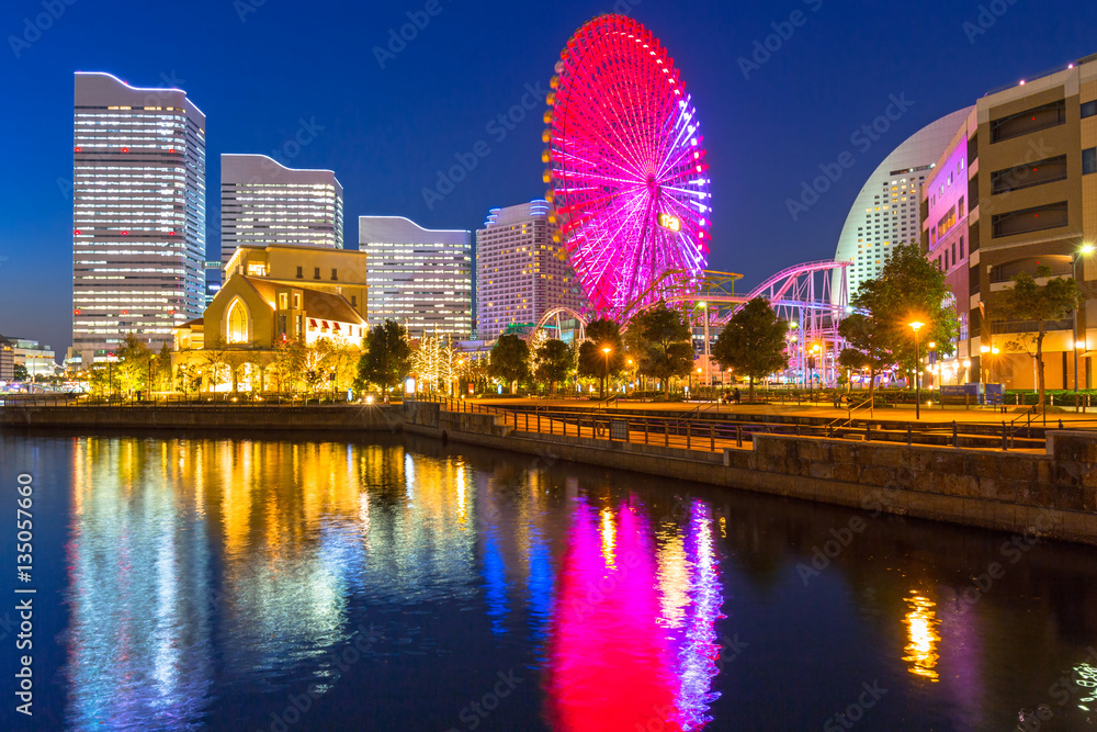 日本横滨夜晚的城市景观