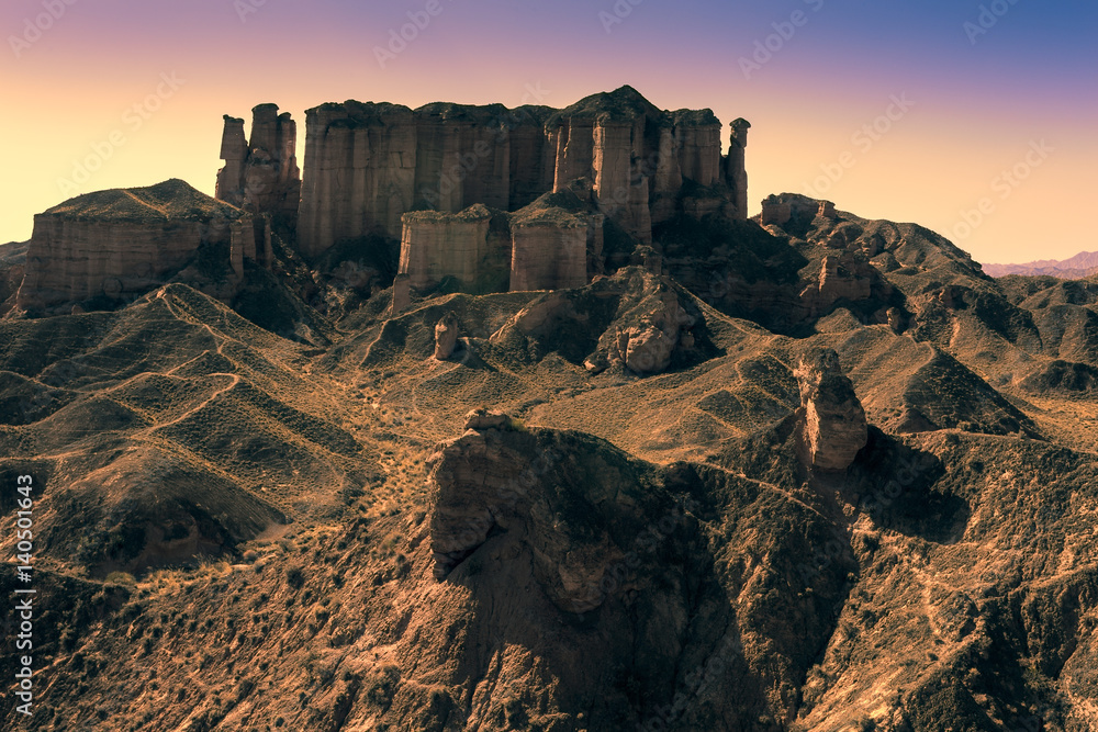 城堡般的岩石，中国甘肃张掖丹霞地貌