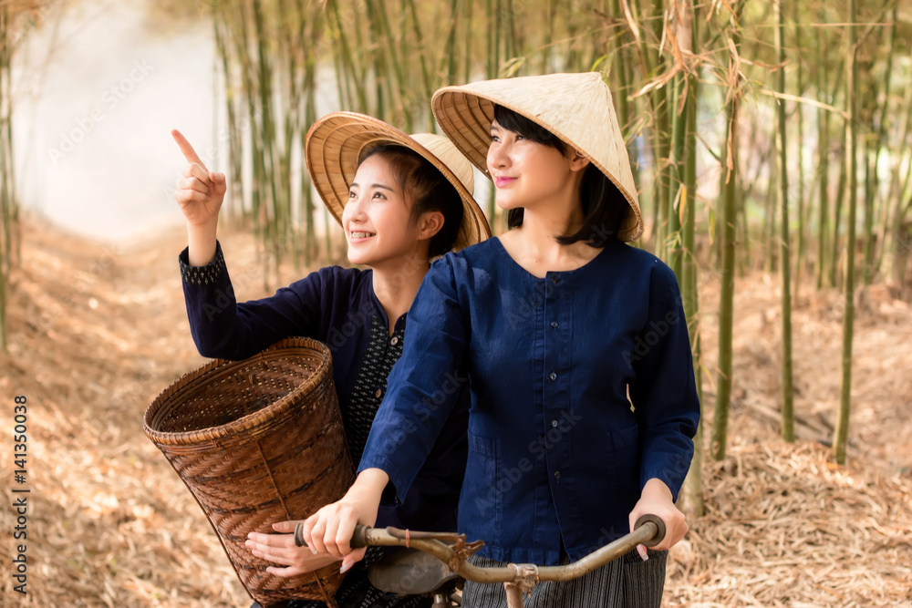 亚洲农村地区妇女的生活。