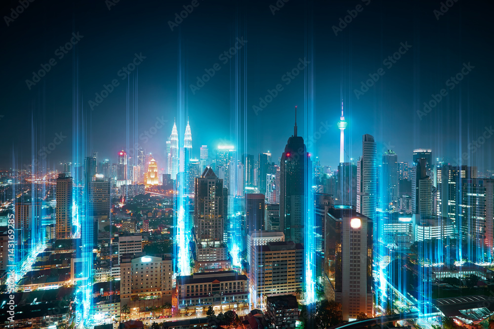网络之光从地面发出，现代城市有无线网络连接的概念，一个