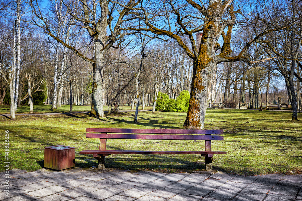 公园里的木长椅
