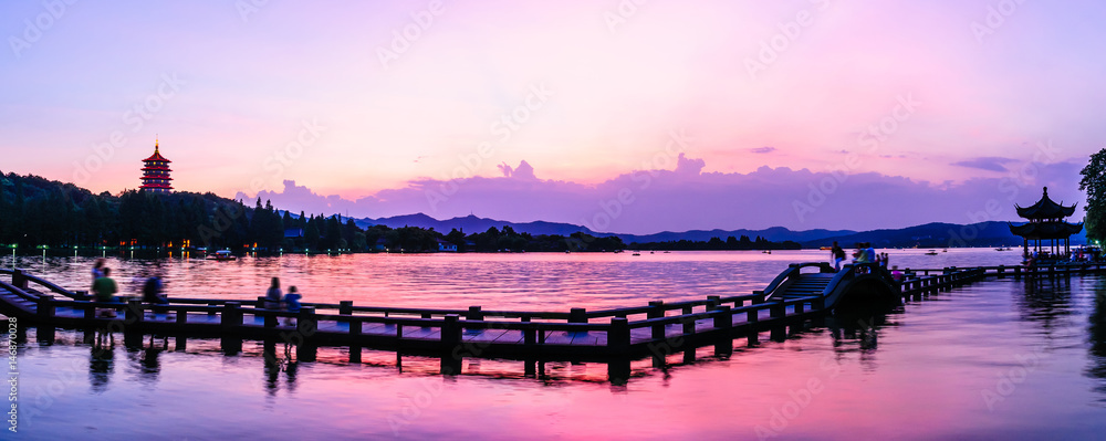 美丽的杭州西湖日落美景