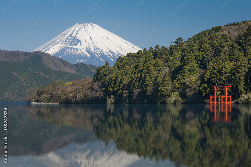 Beautiful Lake ashi and mt. Fuji in autumn season