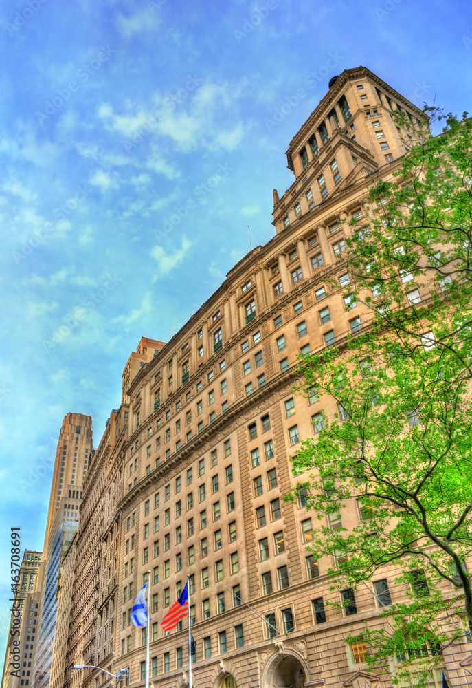 百老汇26号，纽约市曼哈顿的一座历史建筑。建于1928年