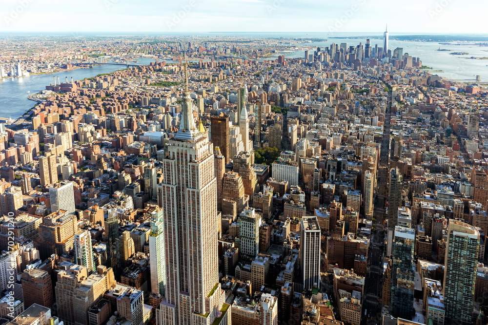 纽约市曼哈顿中城摩天大楼鸟瞰图