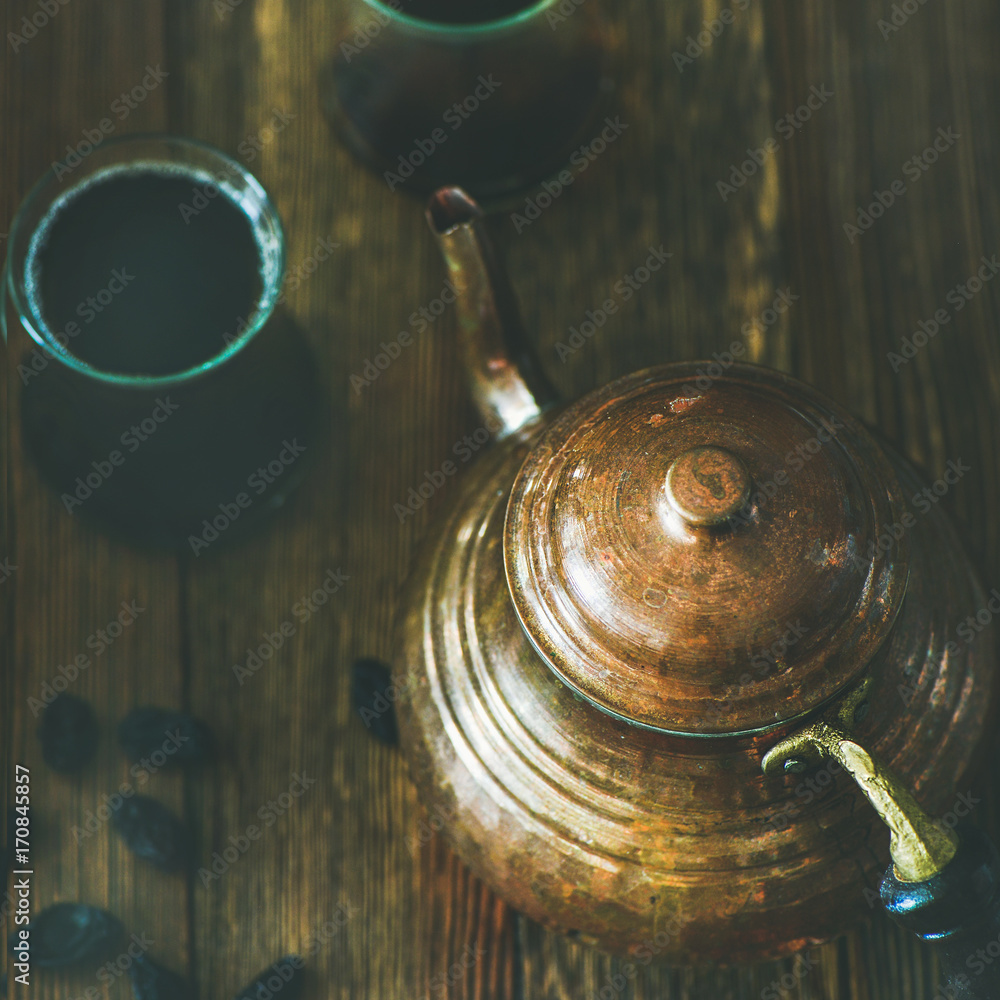 东方中东复古铜泥茶壶，传统郁金香酒杯红茶和