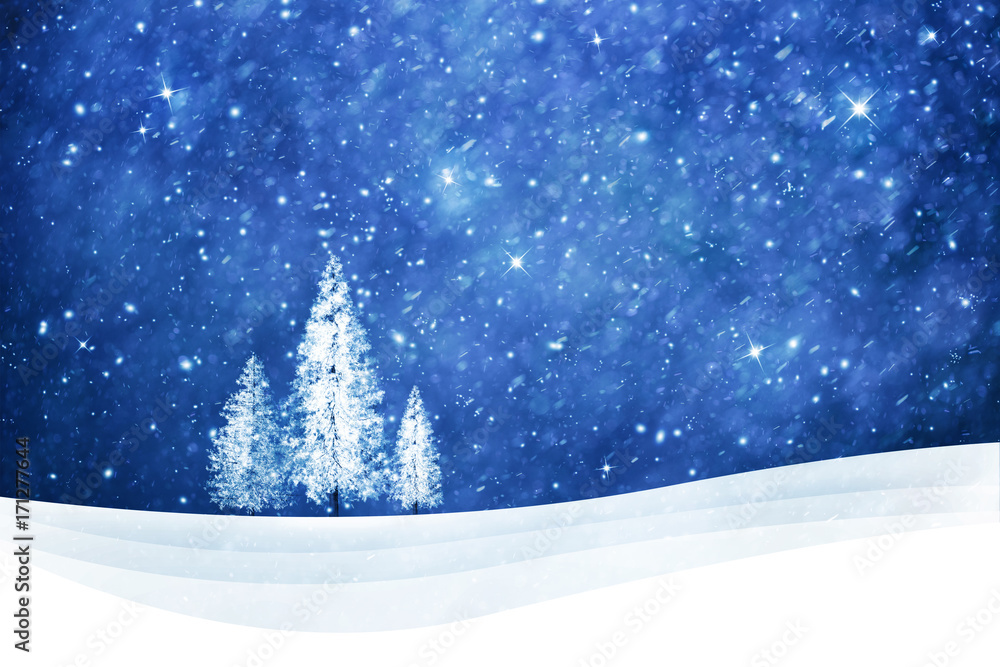美丽的艺术冬季降雪景观，山上有白雪树。圣诞节和新年h