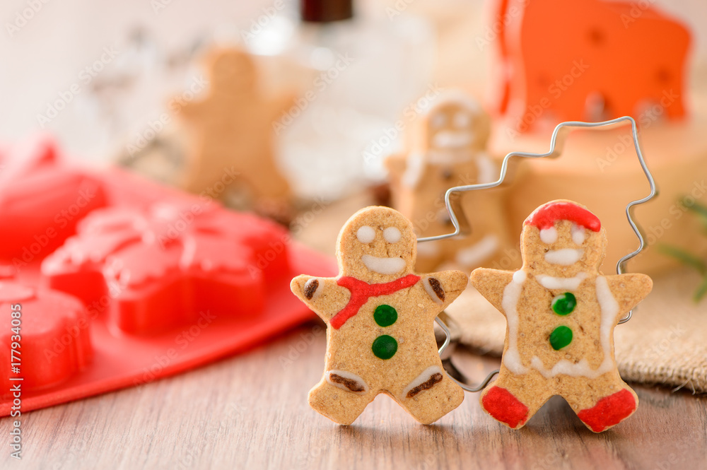 圣诞食品。姜饼人和姜饼明星饼干圣诞节背景。圣诞甜点