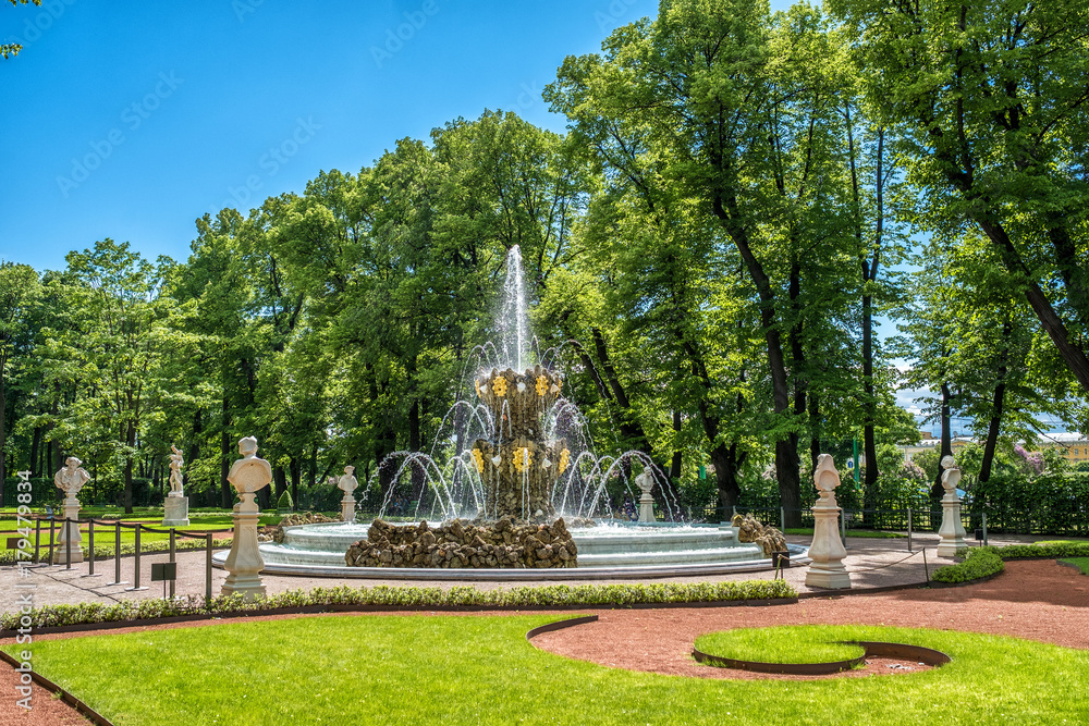 圣彼得堡夏季花园公园