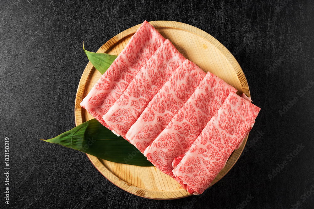 きれいな霜降り肉　The finest Kyushu Japanese beef