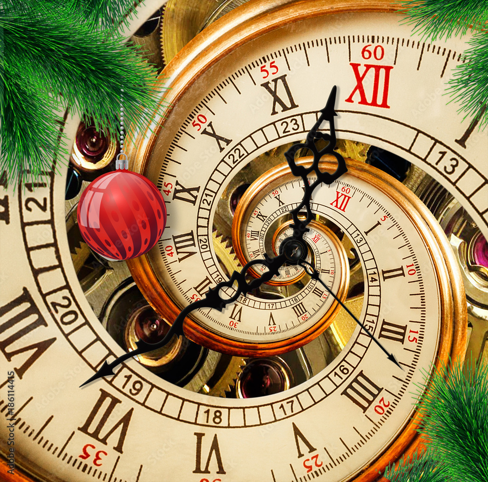 抽象新年时钟，绿色圣诞树背景上有红色装饰球。它的圣诞节时间