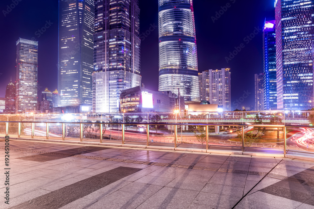 上海陆家嘴金融区摩天大楼夜景