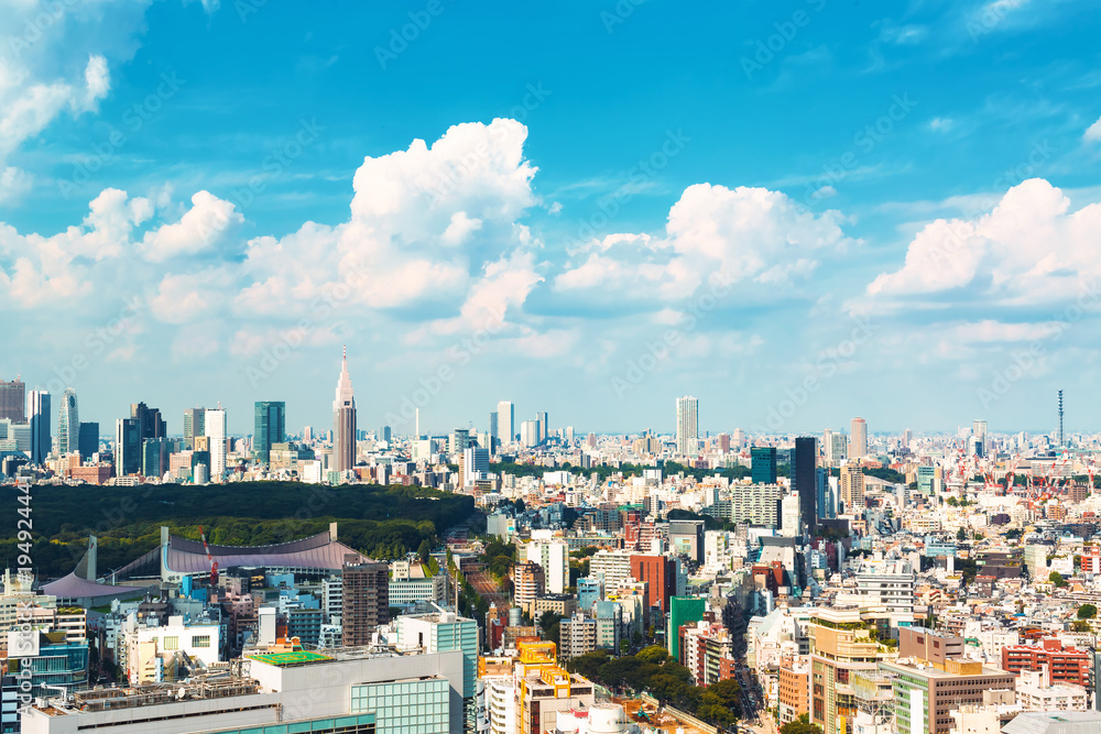 从日本东京涩谷看新宿天际线