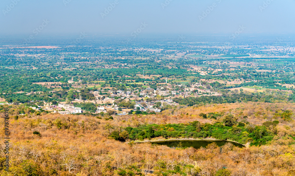 印度西部古吉拉特邦历史名城尚帕内尔全景