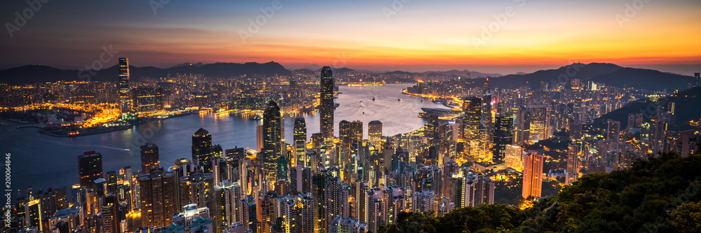 山顶视角香港日出全景