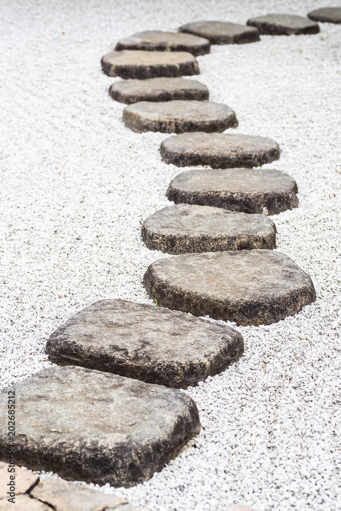 禅宗日本园林中的垫脚石