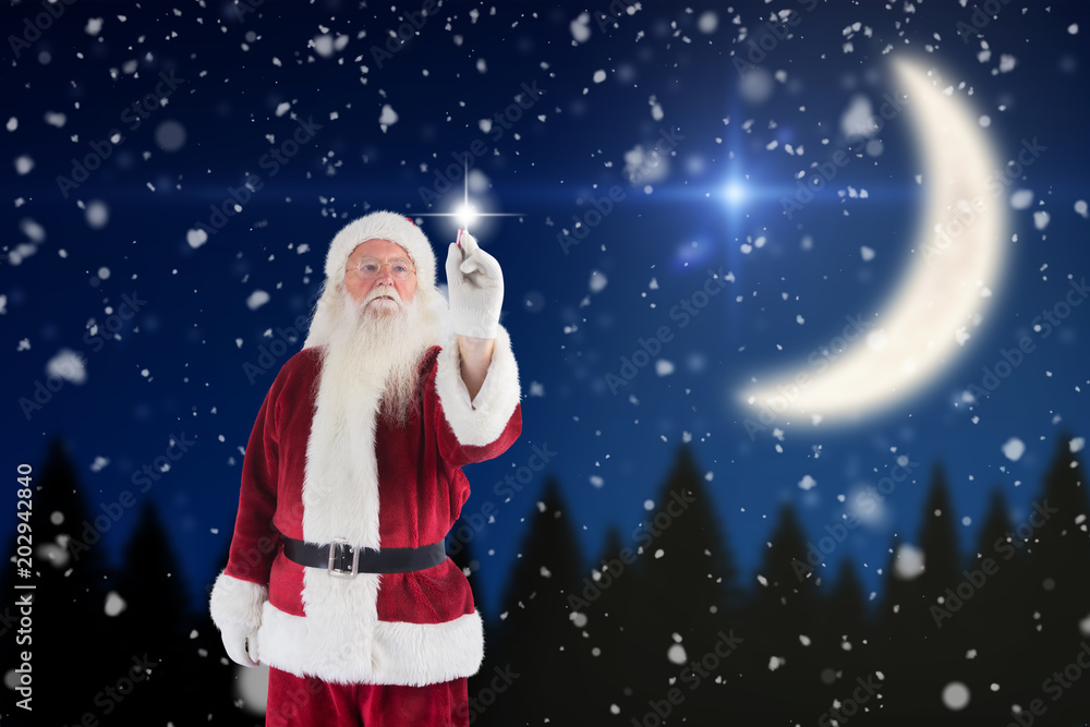 圣诞老人晚上在森林上空用钢笔对着新月写东西