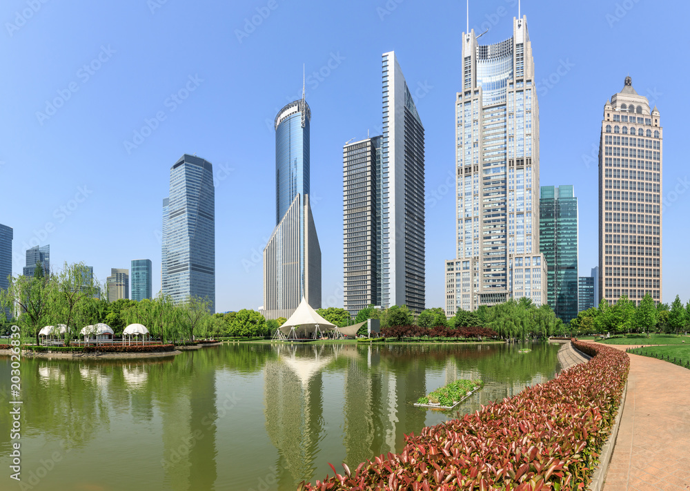 中国上海现代标志性建筑景观城市公园