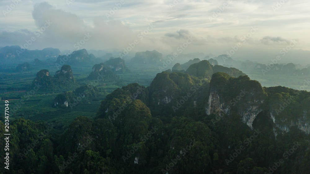 泰国甲米山脉鸟瞰景观