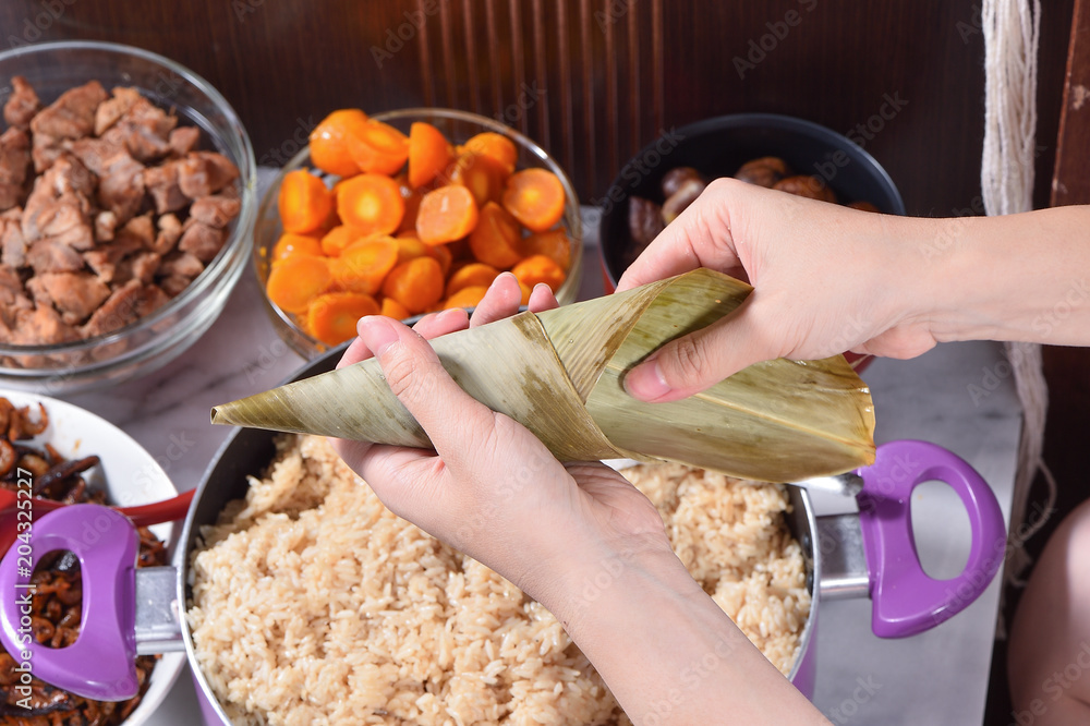 端午节包粽子或粽子的步骤，亚洲传统