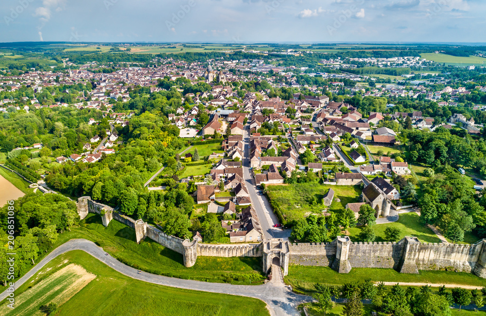 普罗旺斯鸟瞰图，法国中世纪集市之城和联合国教科文组织世界遗产