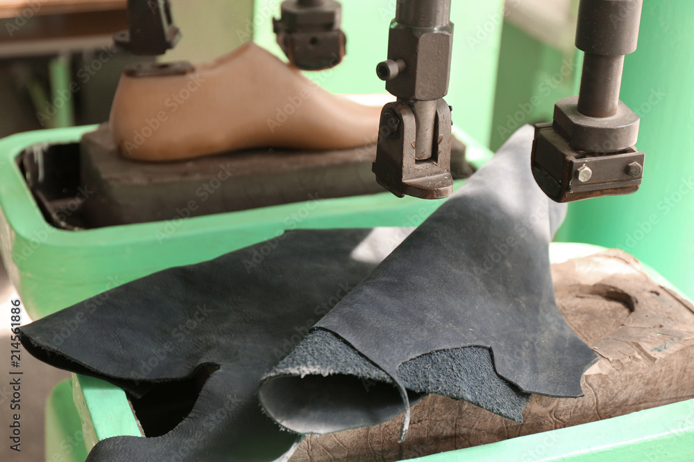 车间缝纫鞋用皮革设备