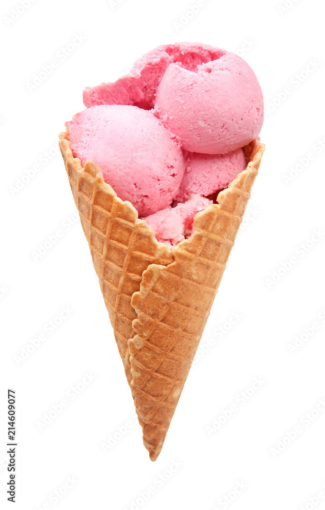 华夫饼蛋卷配白底美味草莓冰淇淋