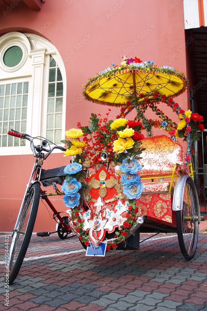 马拉卡街头的马来西亚三轮车