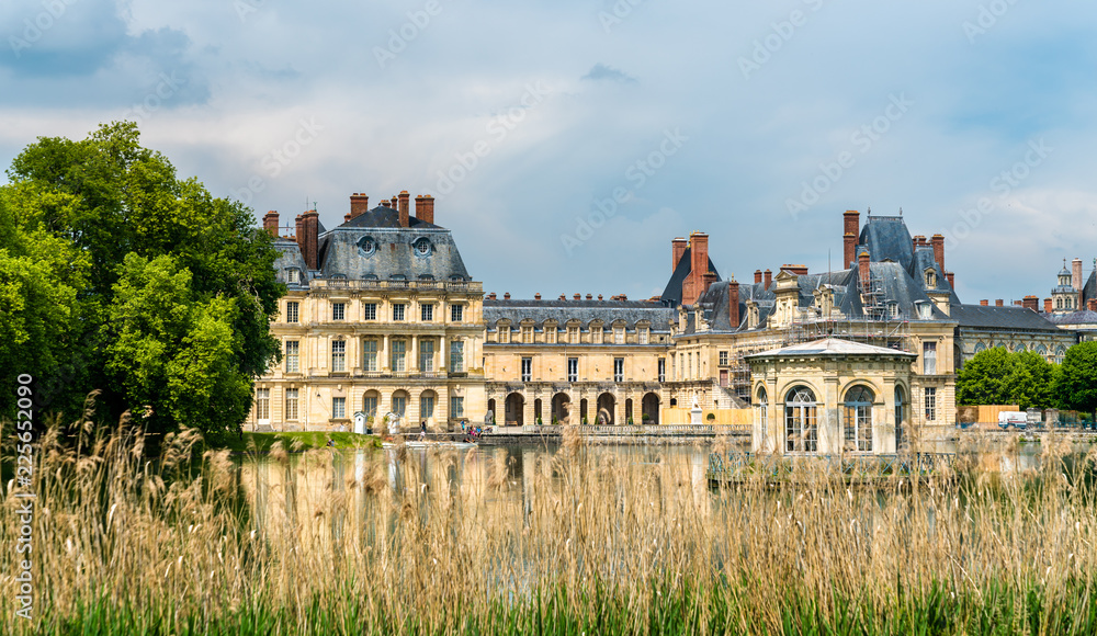 枫丹白露城堡，法国最大的皇家宫殿之一。
