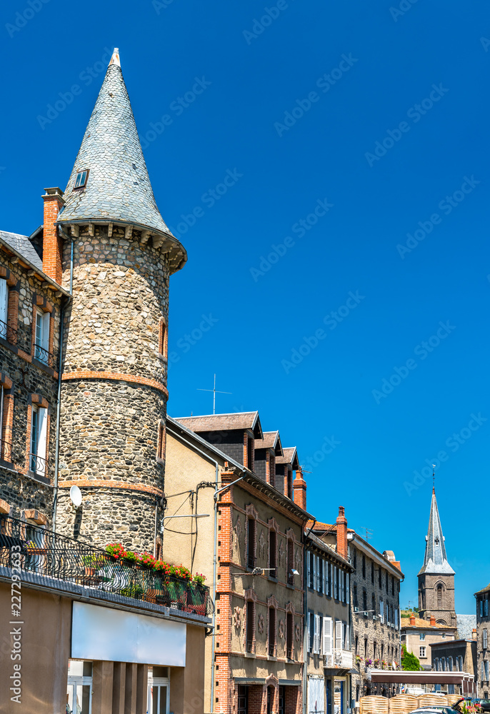 法国中部城镇圣弗洛尔的塔楼