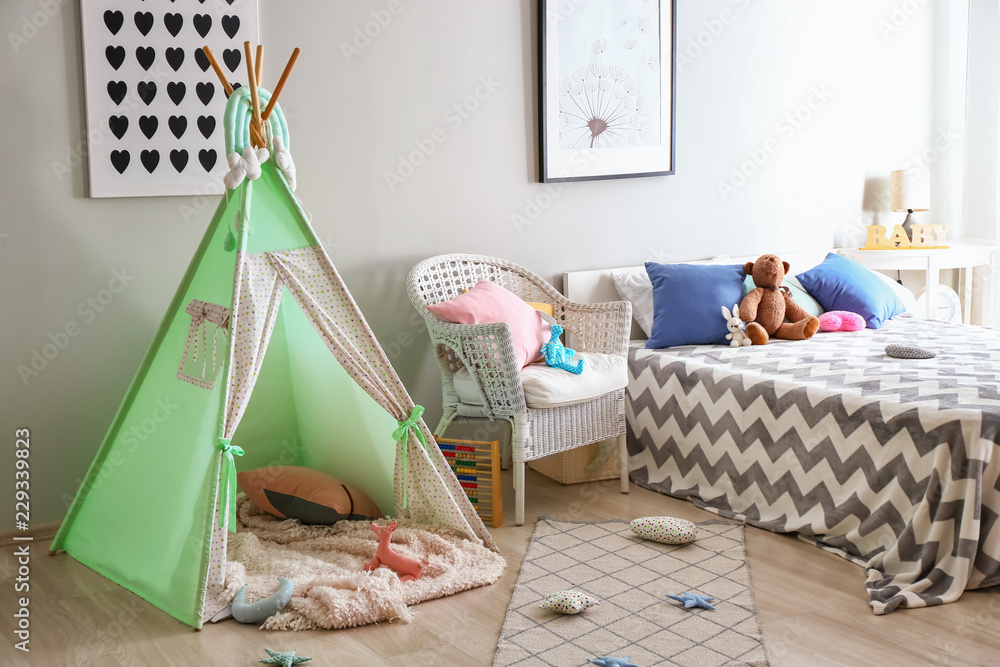 室内儿童舒适的游戏帐篷