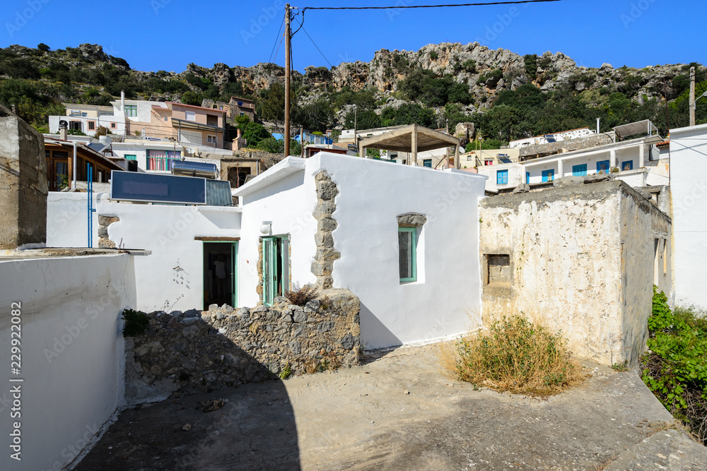 传统的希腊村庄。克里特岛米尔提俄斯